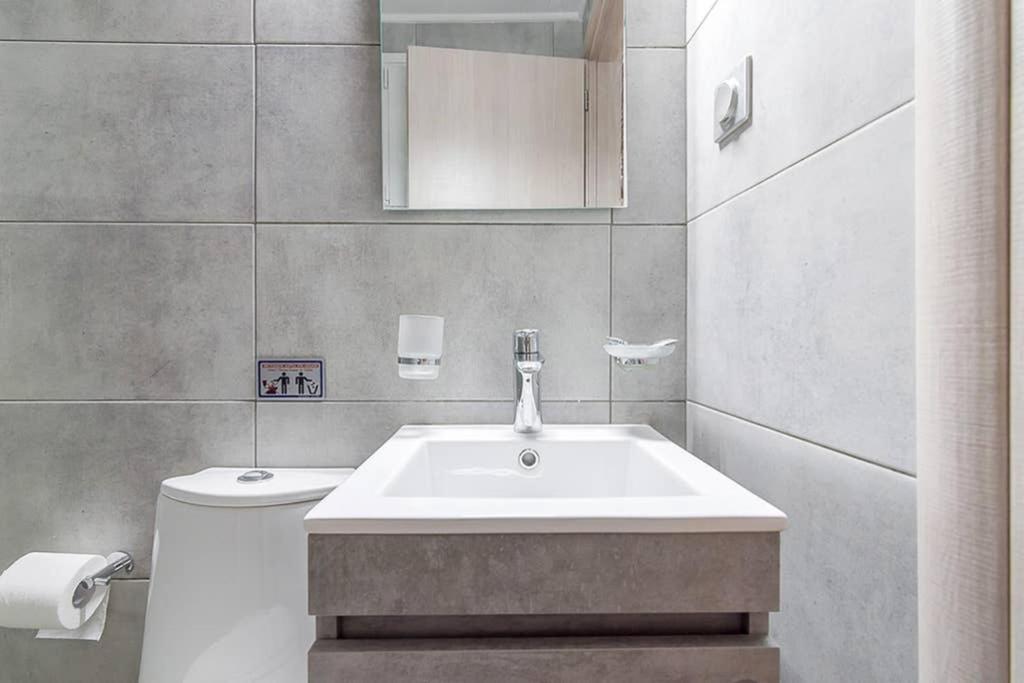 Bright Apartment For 6 Ppl In Αθήνα Εξωτερικό φωτογραφία